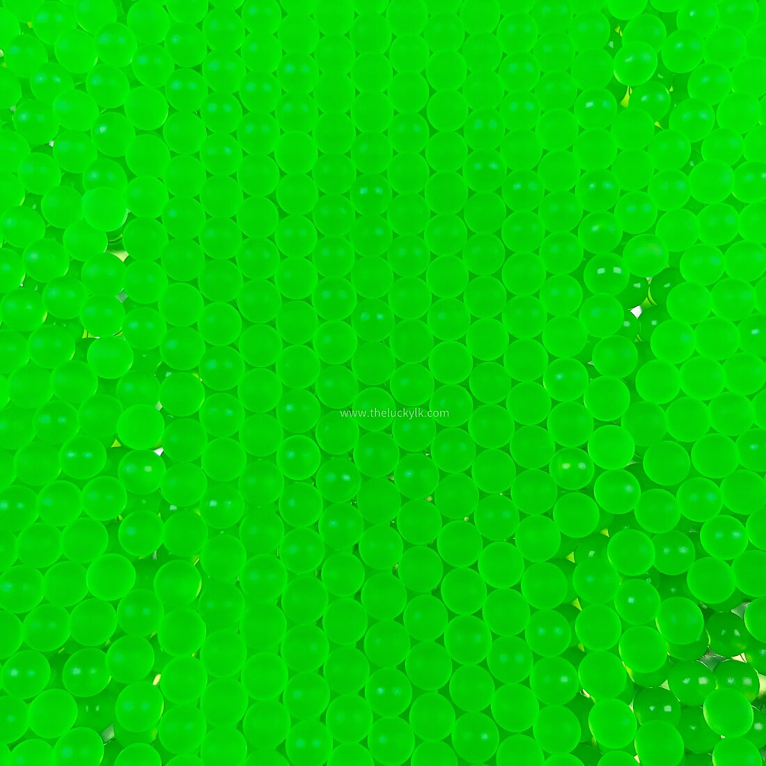 60,000 Gel Balls With Collapsible 600ml Gel Ball Quick-Loading Bottle